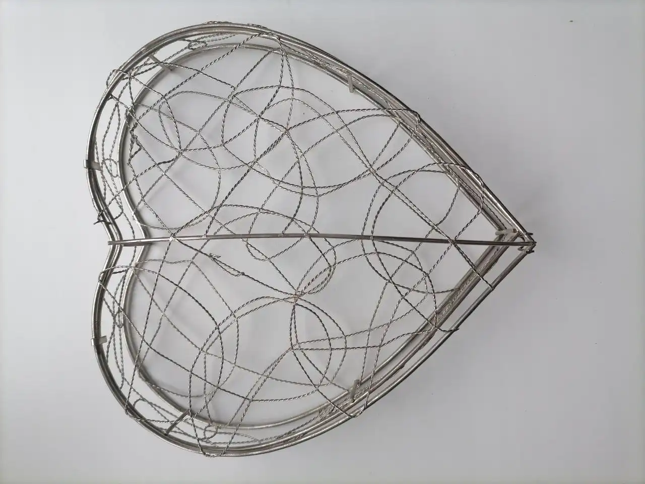 Продам шкатулку проволочную