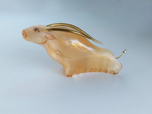 Продам фигурку Бык из натурального камня селенита - Хобби и отдых в Томск