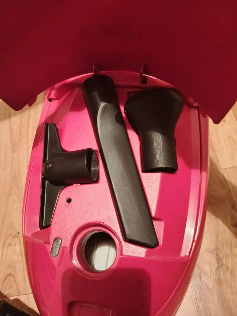 Продажа пылесоса с мешком для сбора пыли - Техника для дома (Барахолка) в Томск