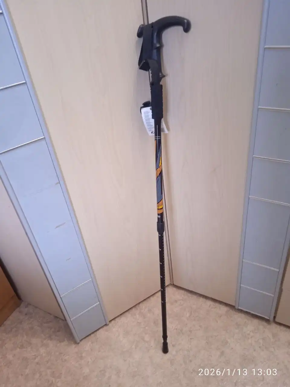 Продам телескопическую трекинговую палку - Туристическое снаряжение (Барахолка) в Томск