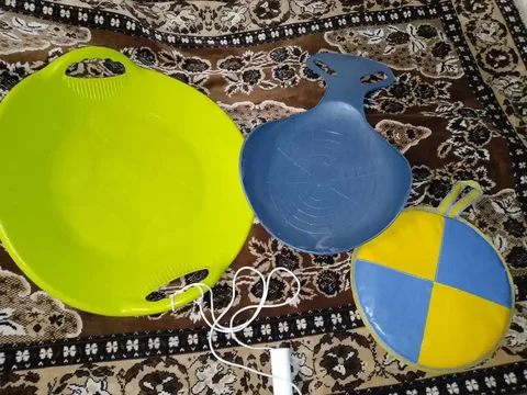 Санки ледянки в хорошем состоянии - Аккаунты игровые в Томск