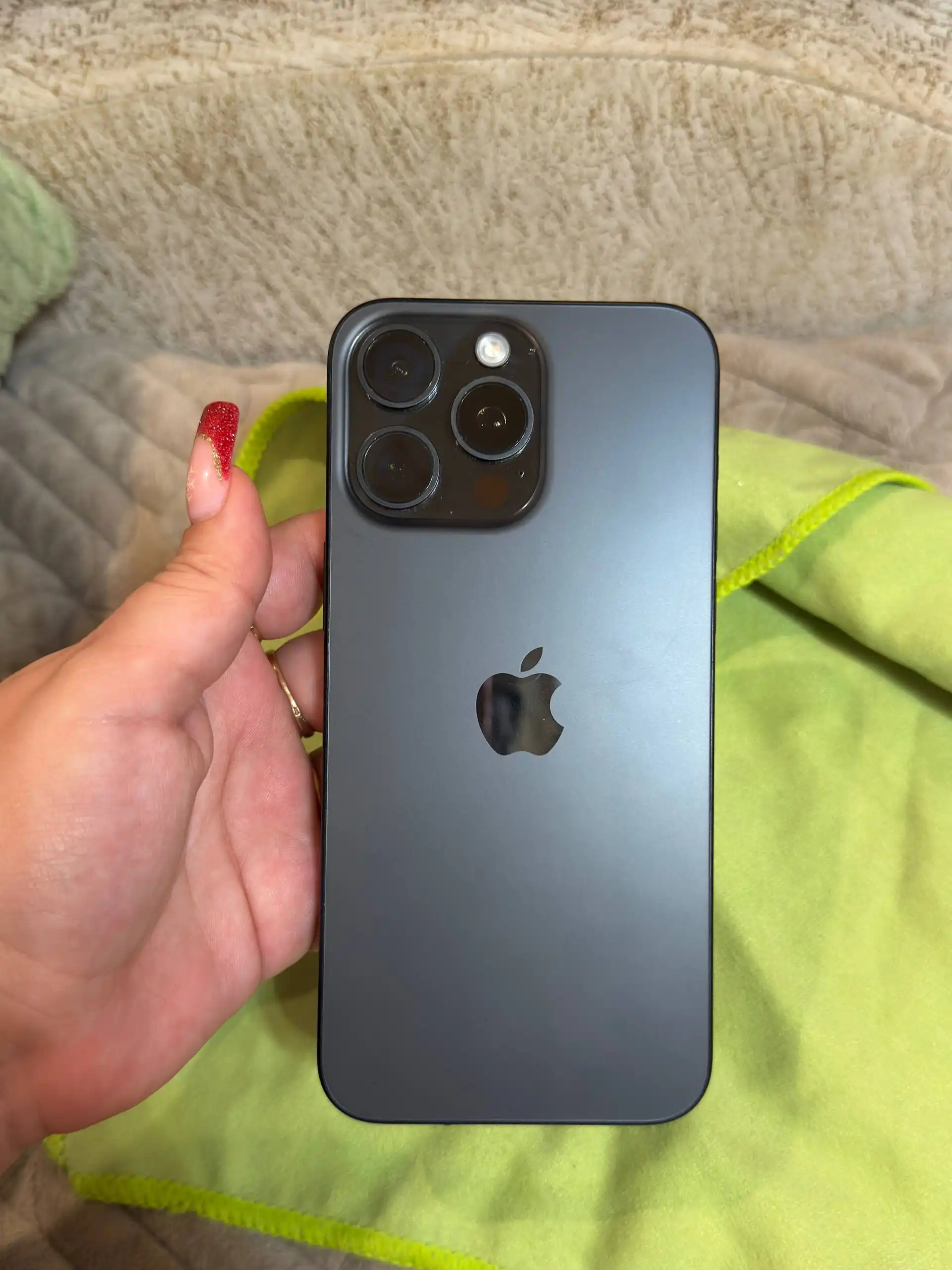 iPhone 15 Pro Max 256 GB в хорошем состоянии - Смартфоны и телефоны (Электроника) в Томск