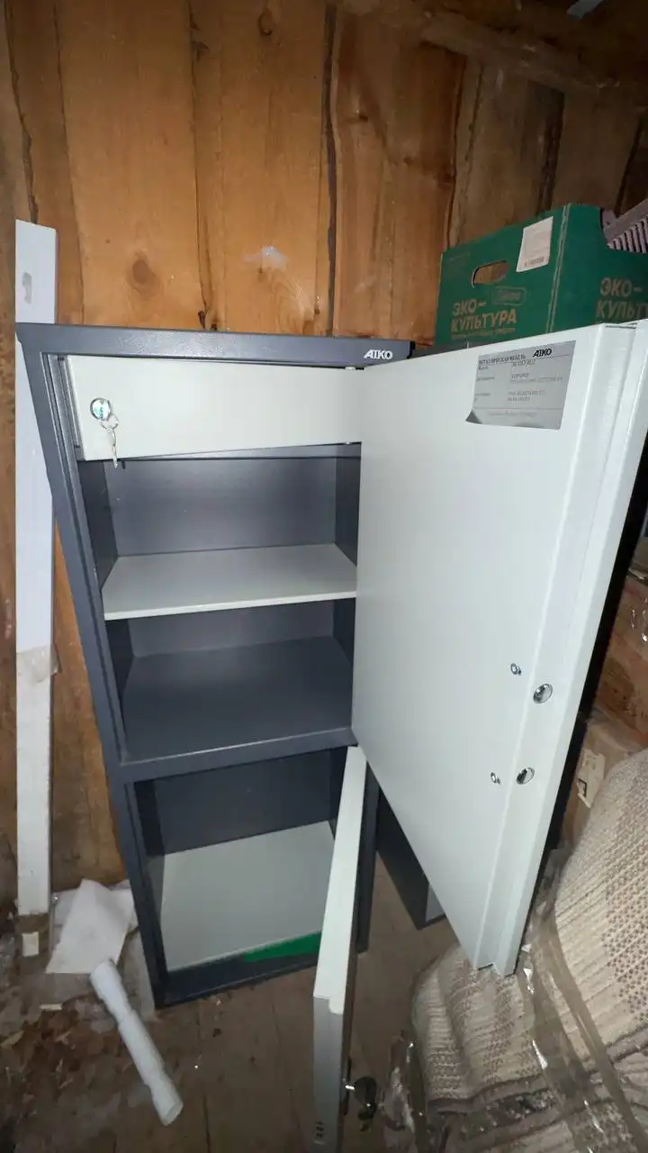 Продам шкаф-сейф ПРАКТИК SL-150T-EL/2 для офиса - Барахолка в Томск