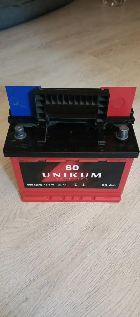 Продам аккумулятор - Аккумуляторы (Авто) в Томск