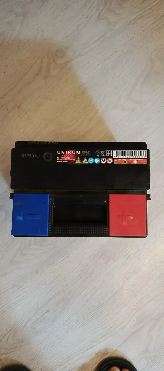 Продам аккумулятор - Аккумуляторы (Авто) в Томск