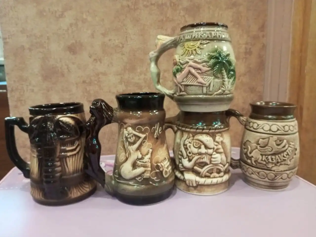 Продажа газовой плиты и коллекции пивных кружек - Барахолка в Томск