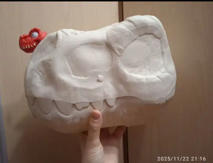 Продам голову динозавра - Игрушки (Хобби и отдых) в Солнечный