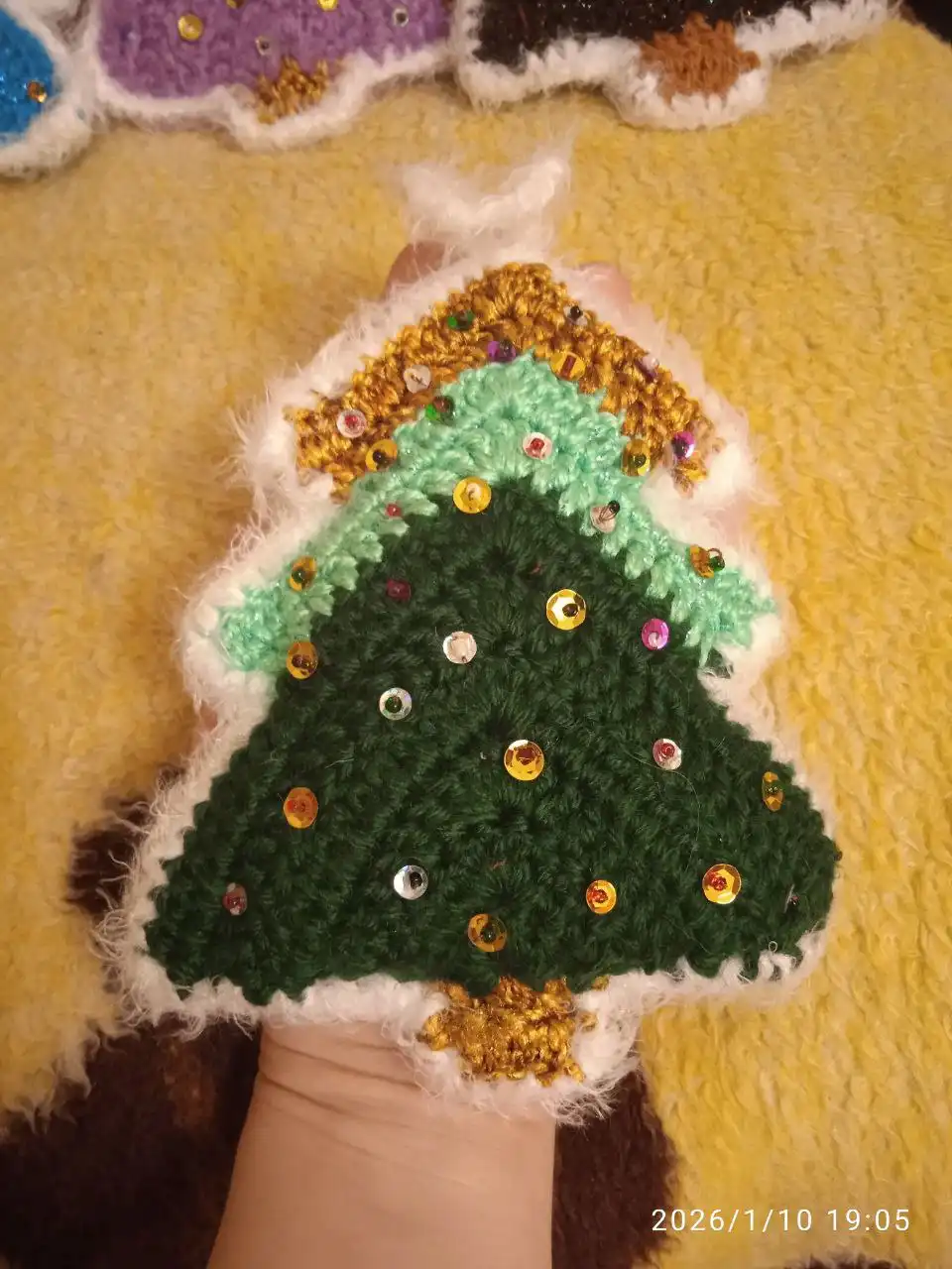 Вязаные ёлочки с декором - Рукоделие (Барахолка) в Томск