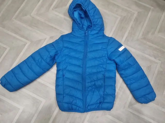 Куртка детская на 110-116, состояние хорошее - Комбинезоны в Томск