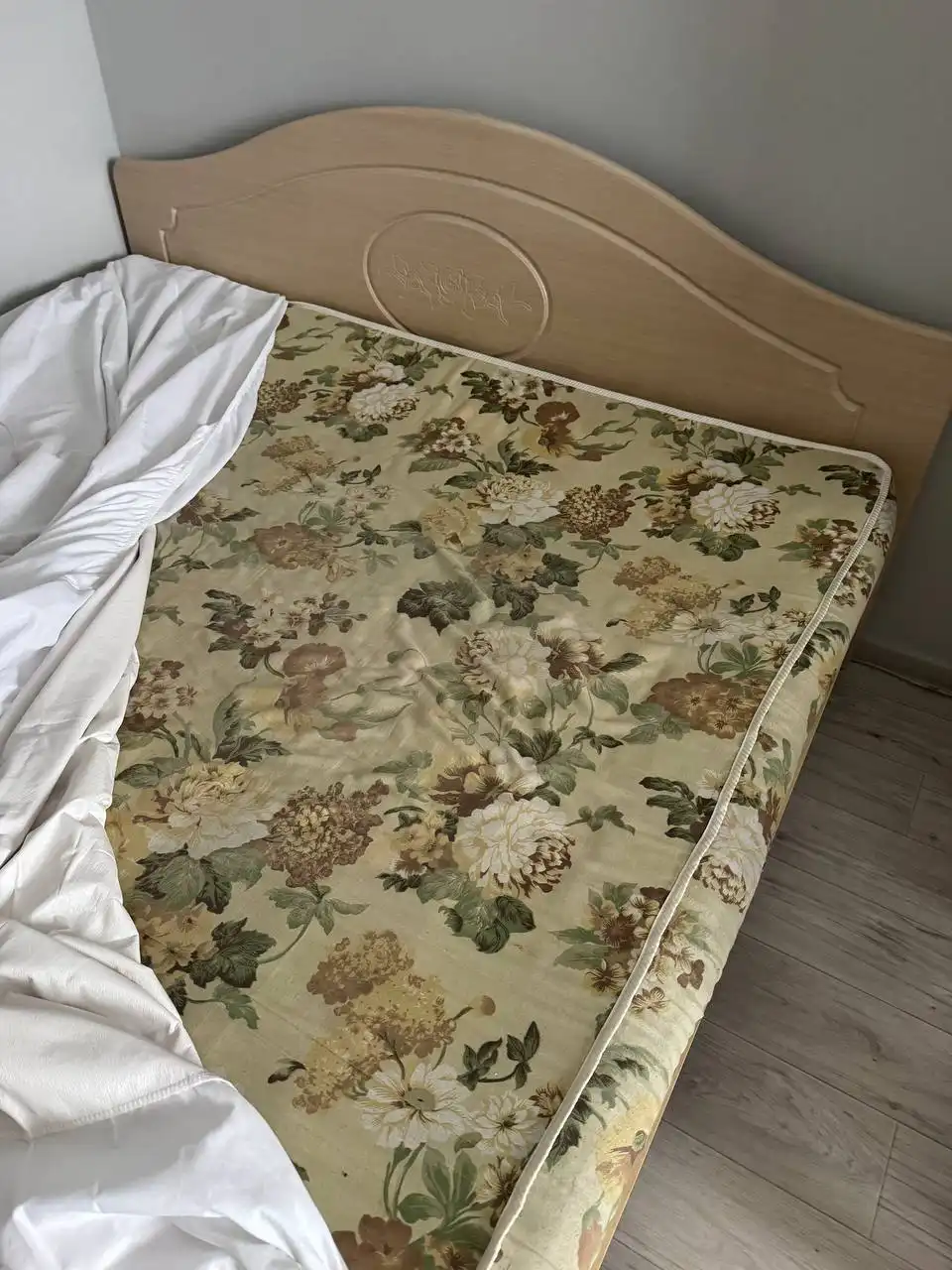 Продам матрас 160 на 200 - Мебель (Барахолка) в Томск