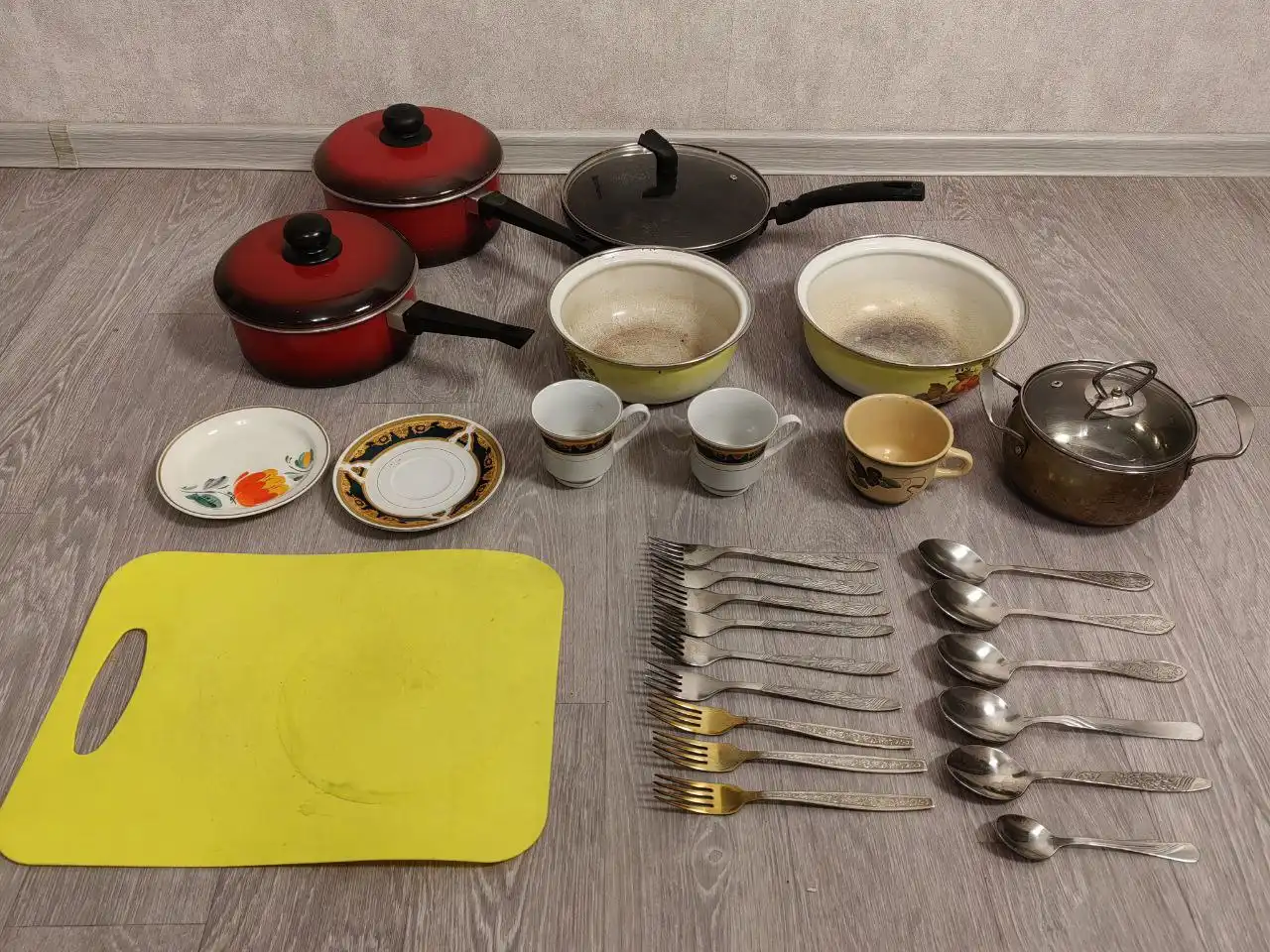 Отдам всё за 200 рублей - Барахолка в Томск