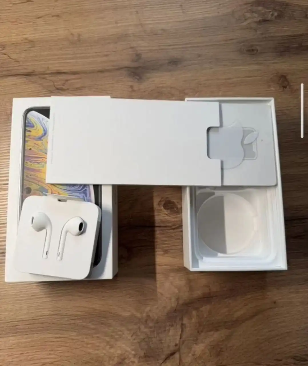 Продам iPhone XS в идеальном состоянии - Смартфоны (Электроника) в Новониколаевка