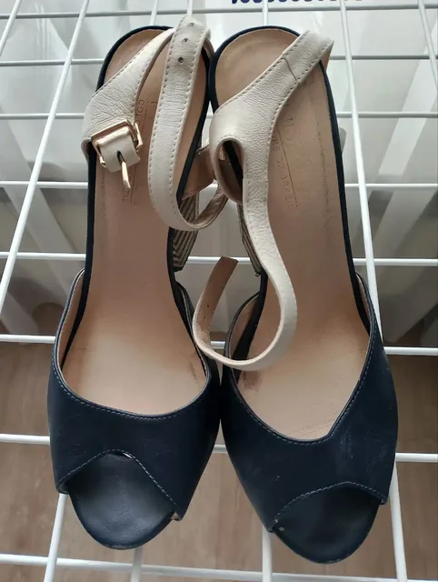 Продам туфли и босоножки - Детская обувь в Томск