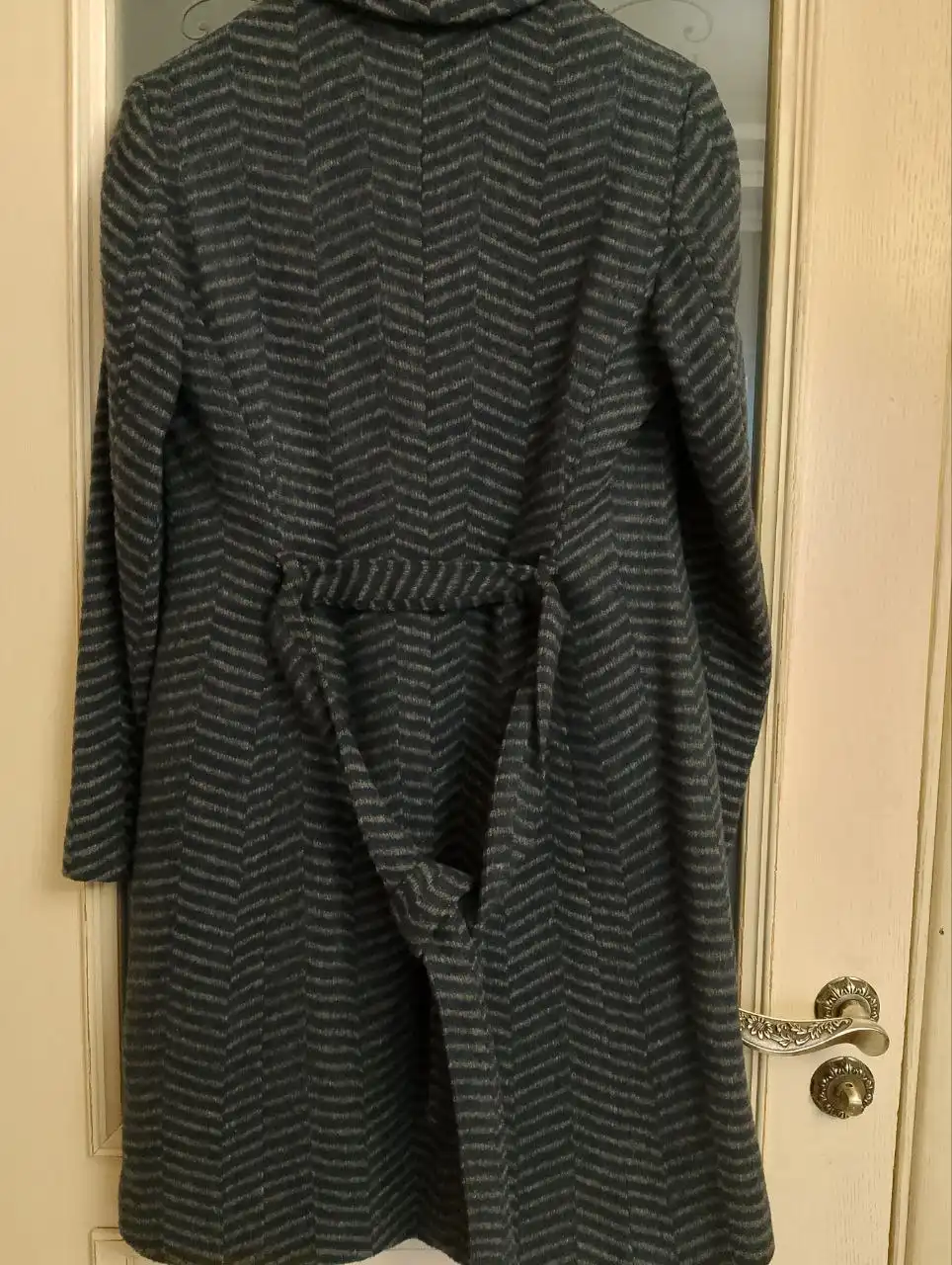 Продам пальто и куртки на осень/весну - Верхняя одежда (Одежда) в Томск