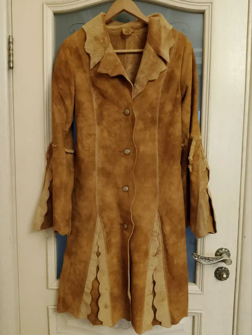 Продам пальто и куртки на осень/весну - Верхняя одежда (Одежда) в Томск