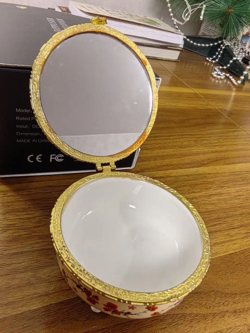 Японская шкатулка с зеркальцем - Антиквариат (Барахолка) в Томск