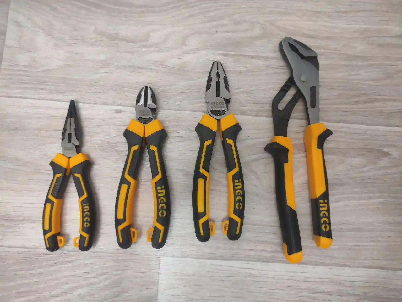 Набор шарнирно-губцевых инструментов - Инструменты в Северск