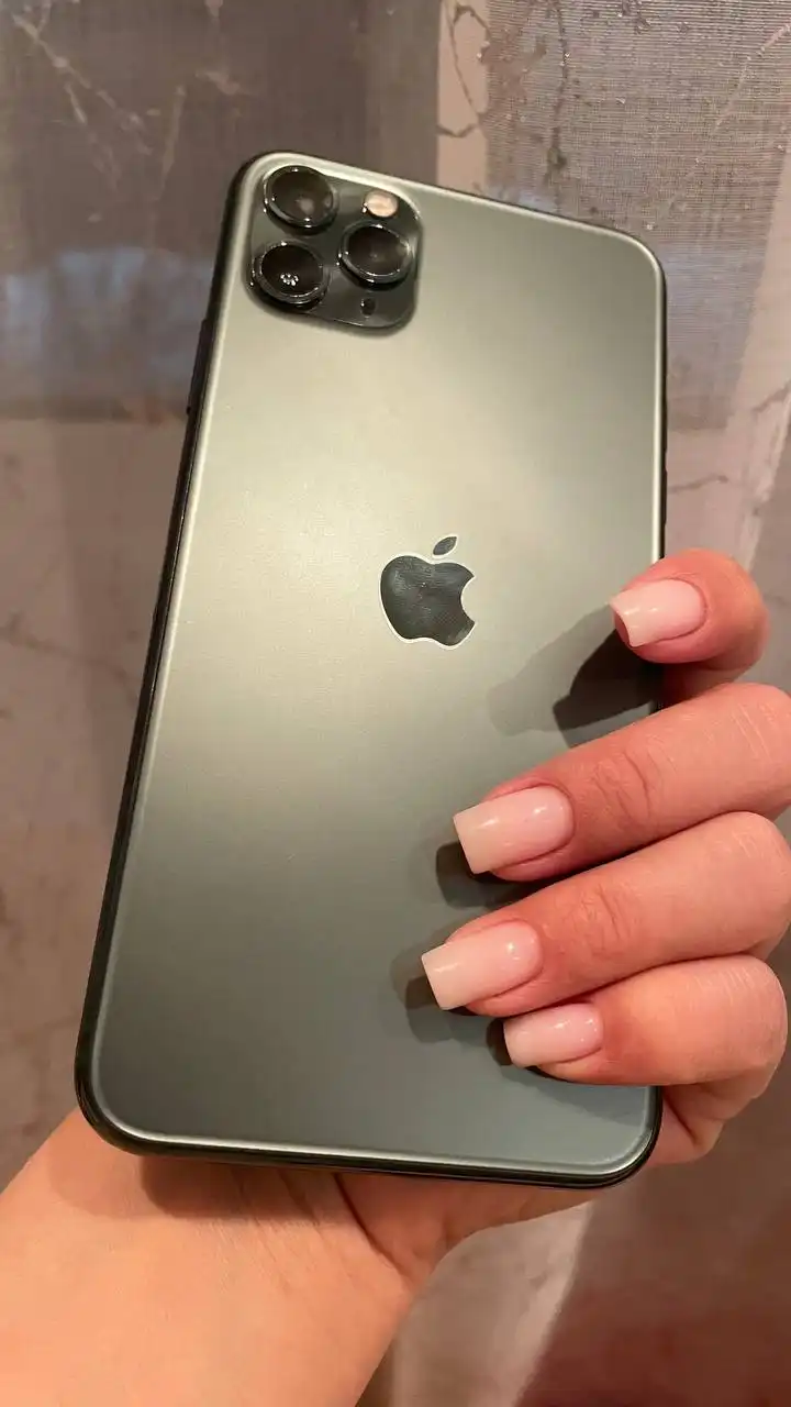 Продам iPhone 11 Pro Max - Смартфоны (Электроника) в Томск