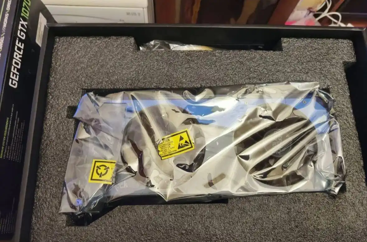 Продам видеокарту - Компьютерные комплектующие (Электроника) в Томск