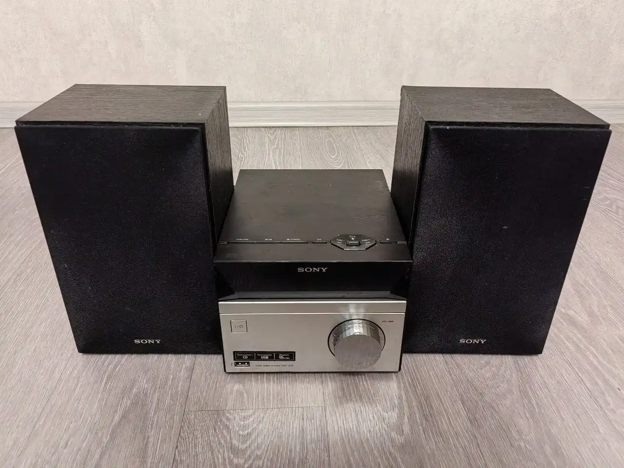 Музыкальный центр в отличном состоянии - Аудиотехника (Электроника) в Томск