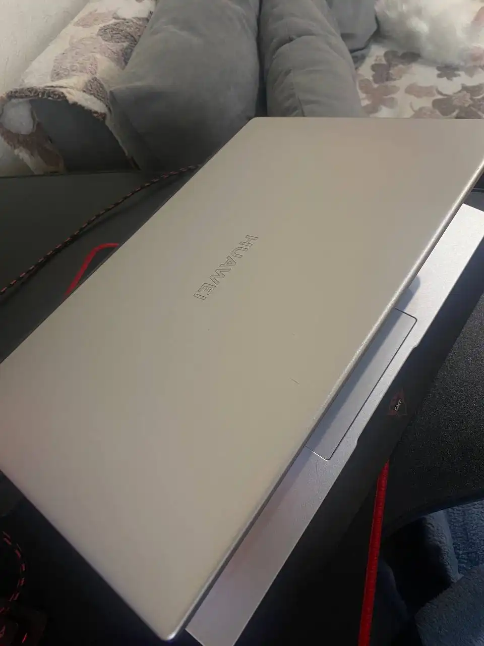 Продам ноутбук Huawei с комплектом аксессуаров - Ноутбуки (Электроника) в Томск