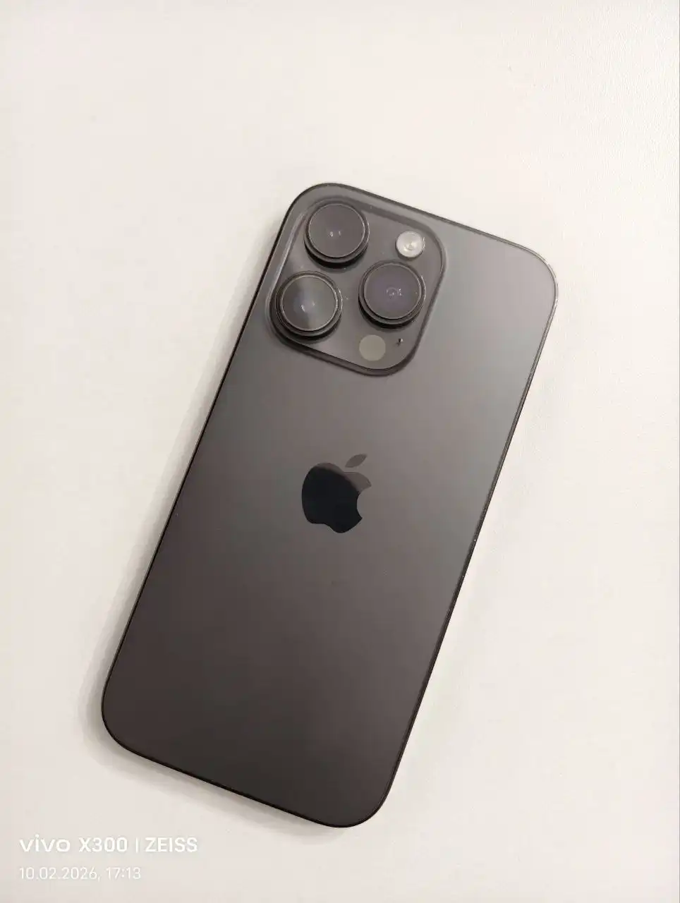 Продам iPhone 128 гб с пятном на экране - Смартфоны (Электроника) в Томск