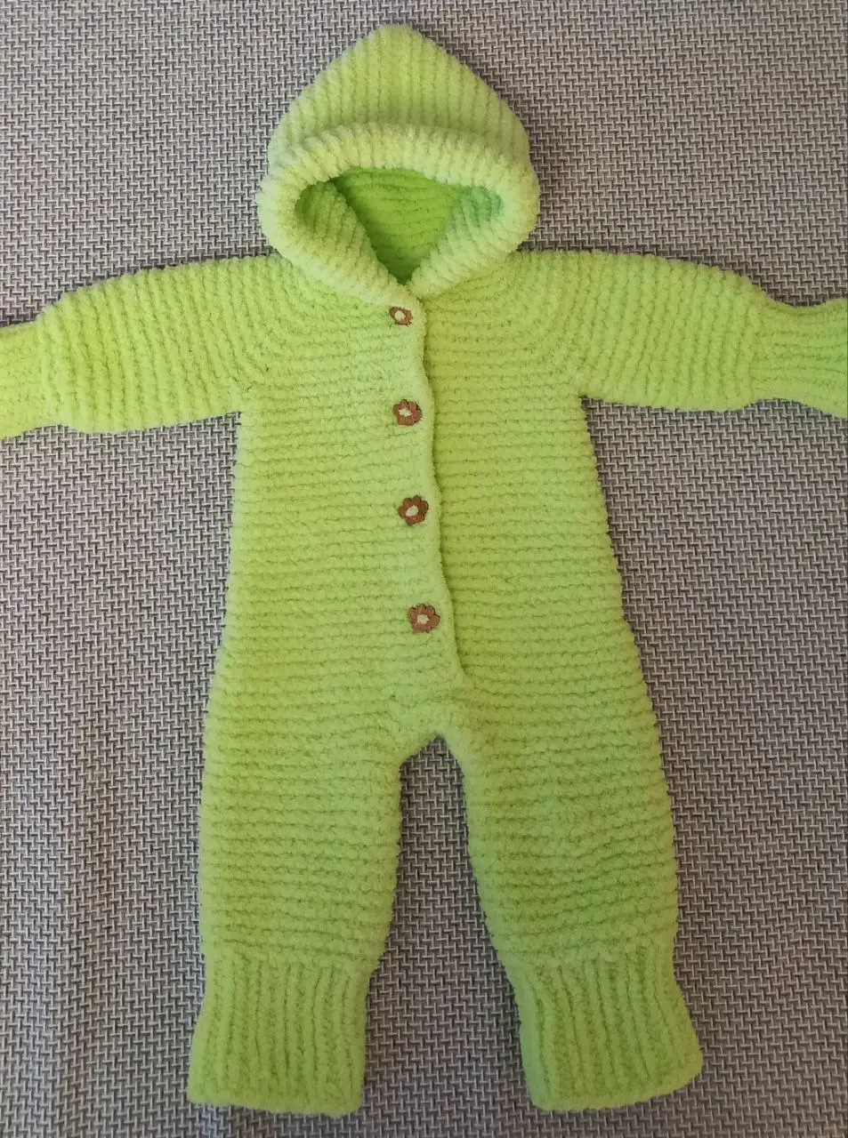 Продажа новых вязаных комбинезонов из плюшевой пряжи - Детская одежда (Товары для детей) в Томск