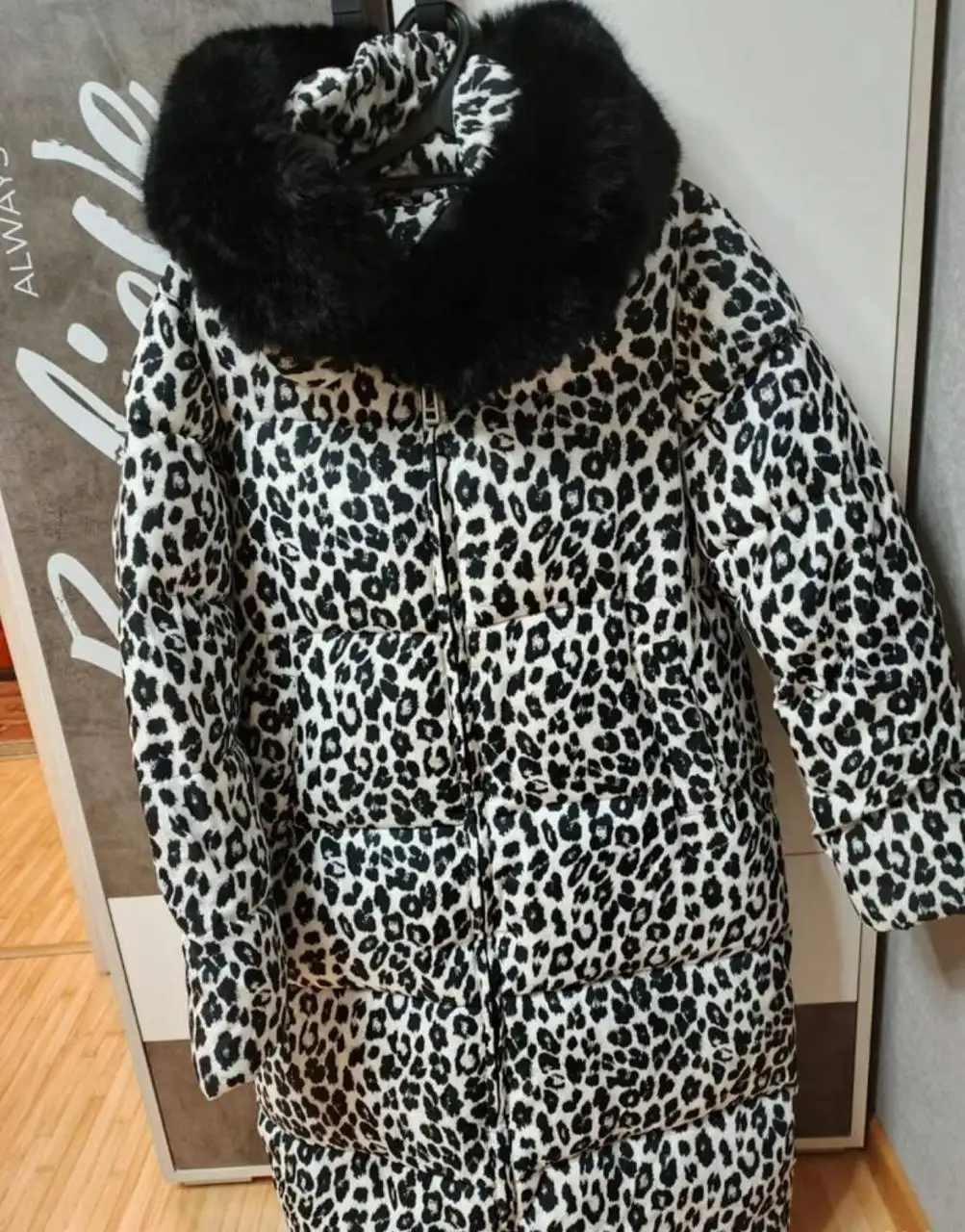 Женский пуховик с отстегивающимся мехом, размер 48 - Верхняя одежда (Одежда) в Томск