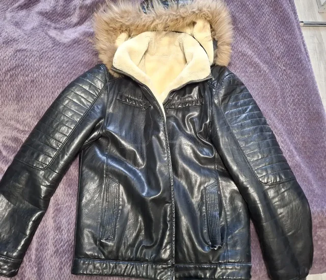 Мужские куртки кожзам, размеры 48 и 56 - Блузки в Томск