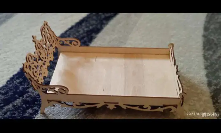 Кукла Барби и деревянная кроватка для Барби - Игрушки (Товары для детей) в Томск