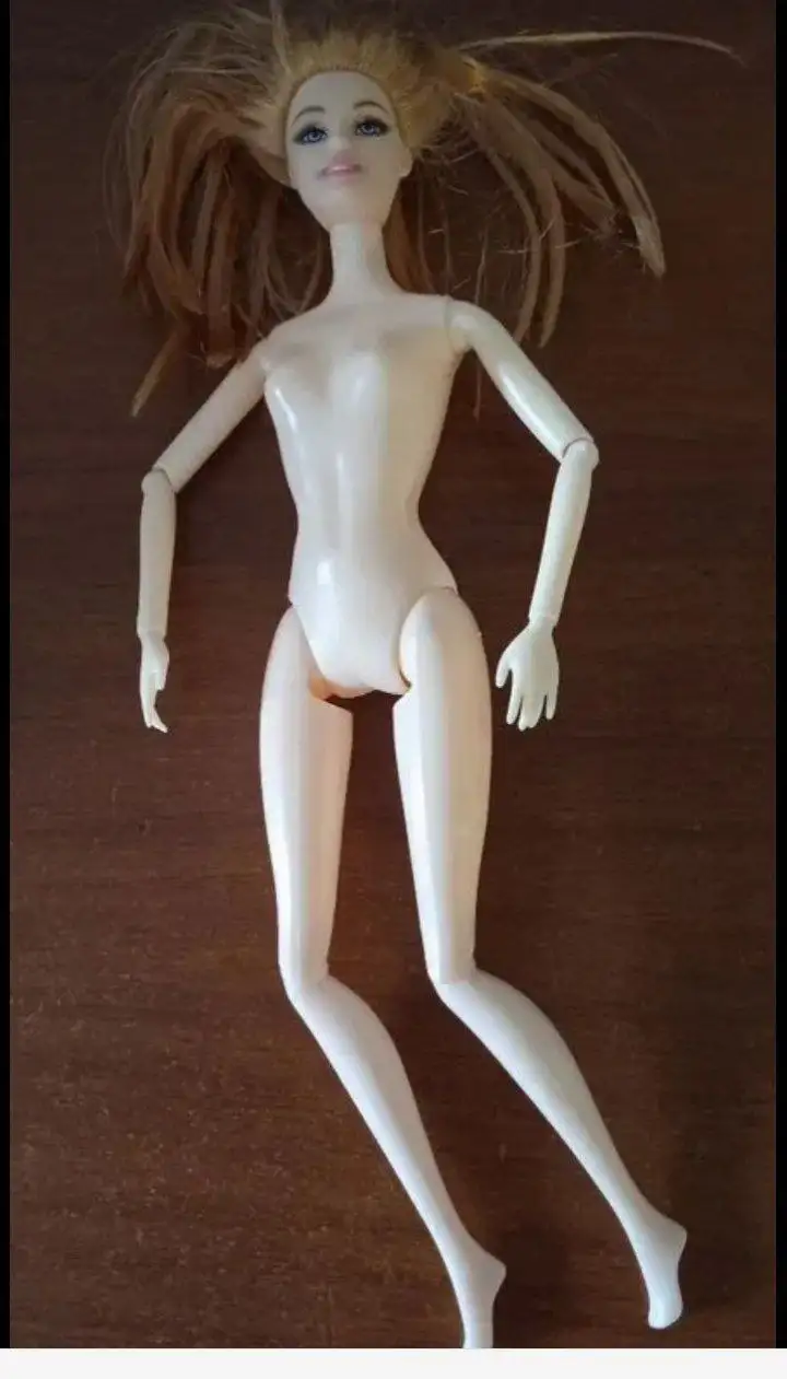 Кукла Барби и деревянная кроватка для Барби - Игрушки (Товары для детей) в Томск