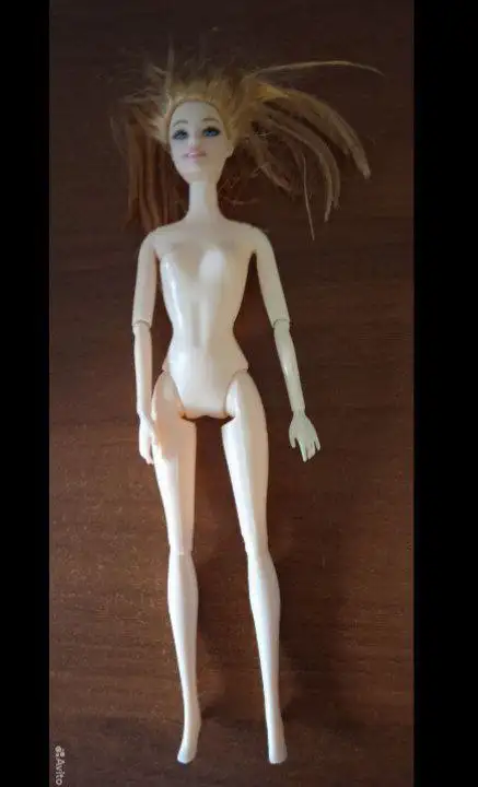 Кукла Барби и деревянная кроватка для Барби - Игрушки (Товары для детей) в Томск