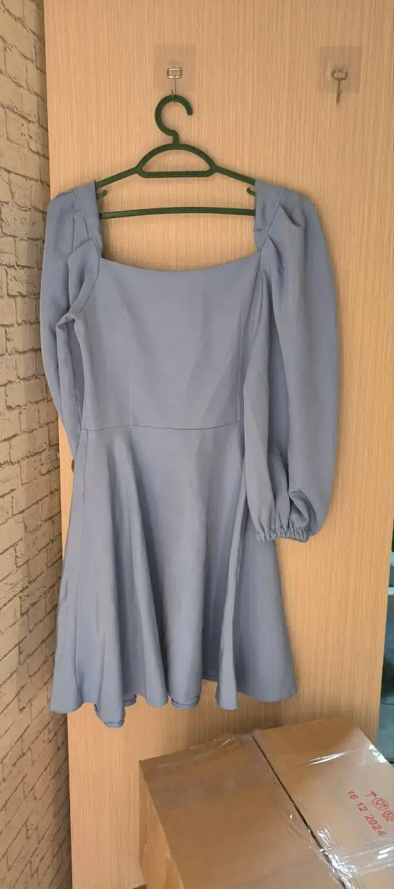 Отдам платья за шоколад - Одежда (Барахолка) в Томск