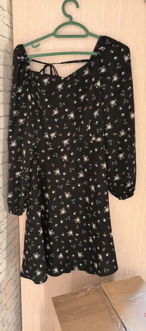 Отдам платья за шоколад - Одежда (Барахолка) в Томск