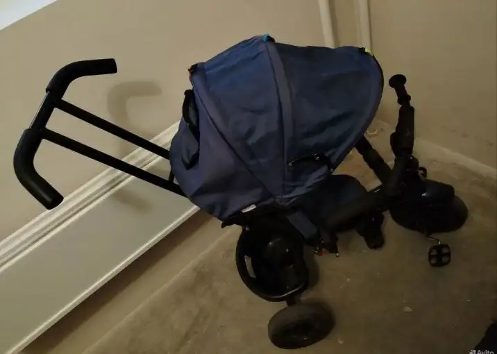 Продам детский велосипед с родительской ручкой - Велосипеды (Товары для детей) в Томск