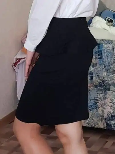 Продам юбку-карандаш с баской, размер 42-44 - Женская одежда (Одежда) в Томск