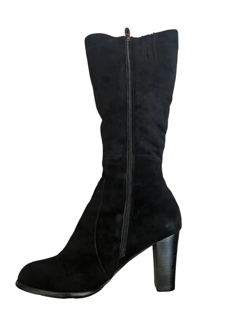 Продам сапоги зимние натуральная замша мех овечий - Обувь (Одежда) в Томск