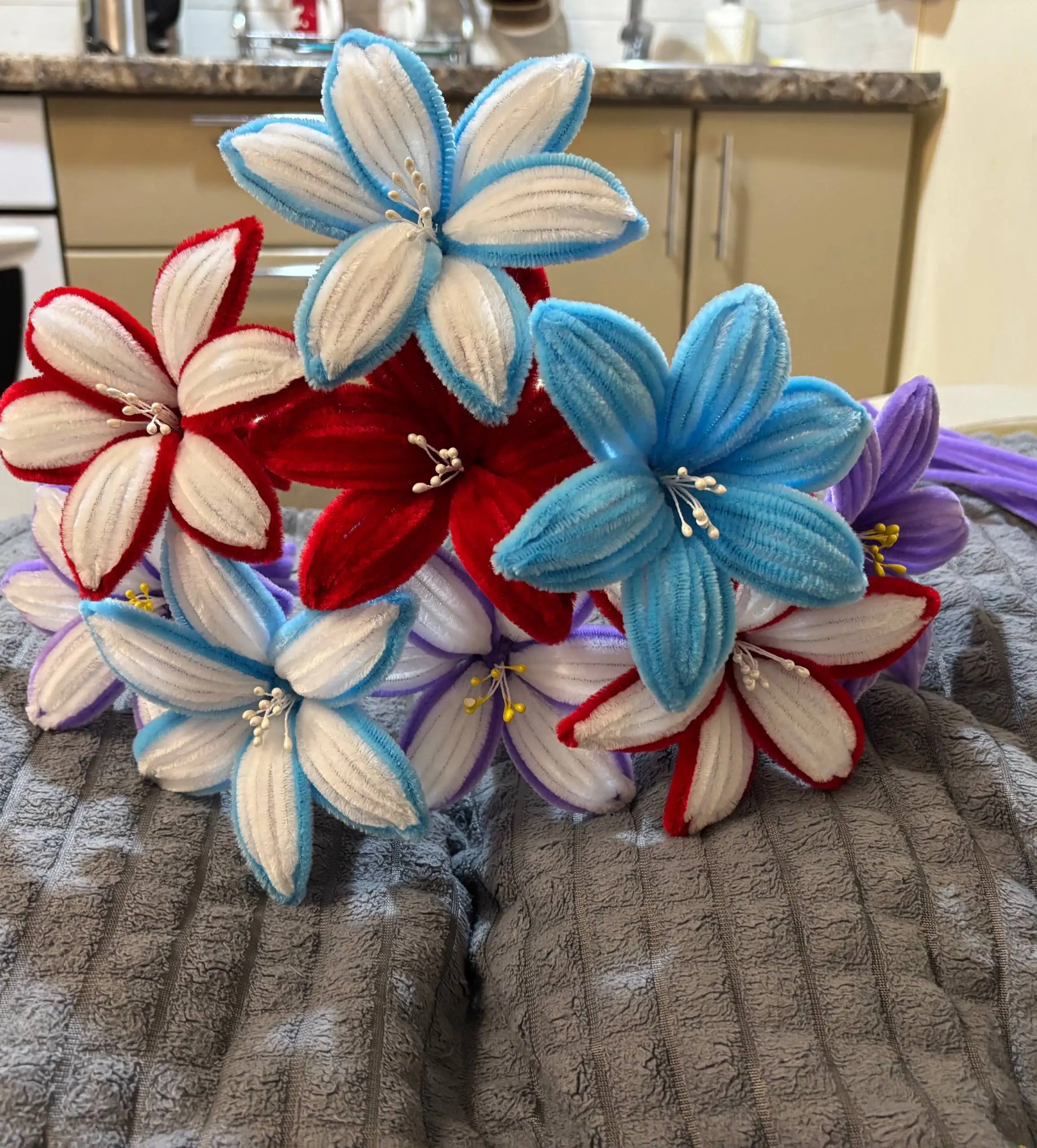 Цветы ручной работы к 8 марта - Рукоделие (Хобби и отдых) в Томск