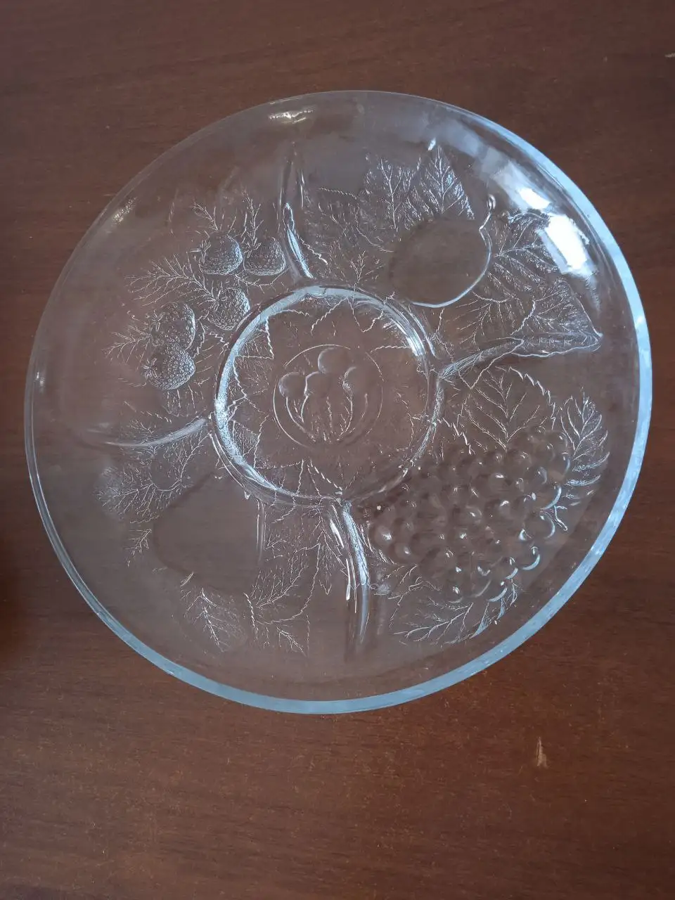 Продам большое стеклянное блюдо-менажницу - Посуда (Барахолка) в Томск