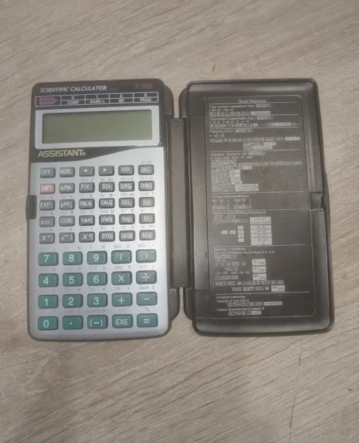 Продажа часов и калькулятора - Елочные украшения в Томск