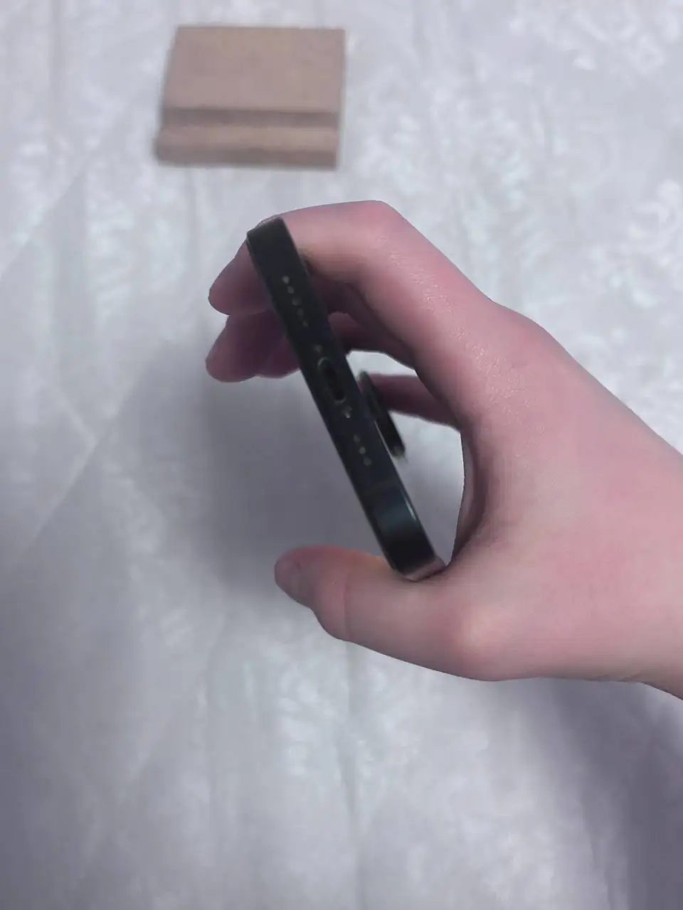 Продажа iPhone 13 256 ГБ черный - Смартфоны (Электроника) в Томск