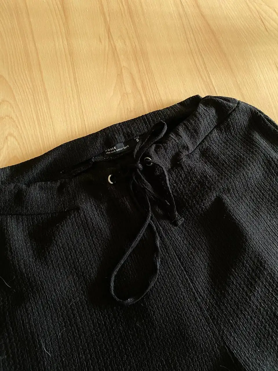 Продам джинсы, брюки палаццо и водолазку - Женская одежда (Одежда) в Томск