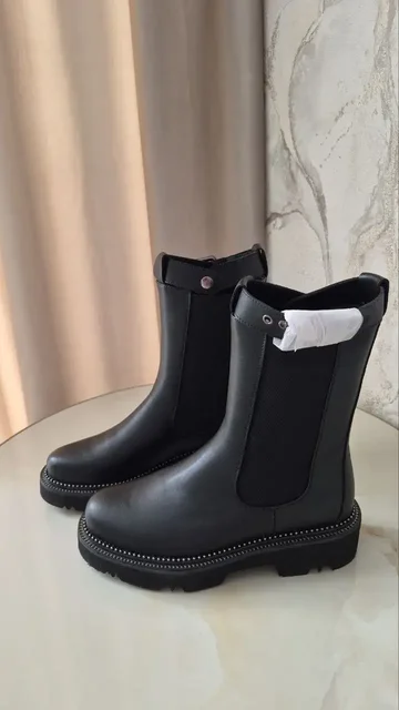 Продам новые демисезонные женские сапоги 38 размера - Одежда в Томск