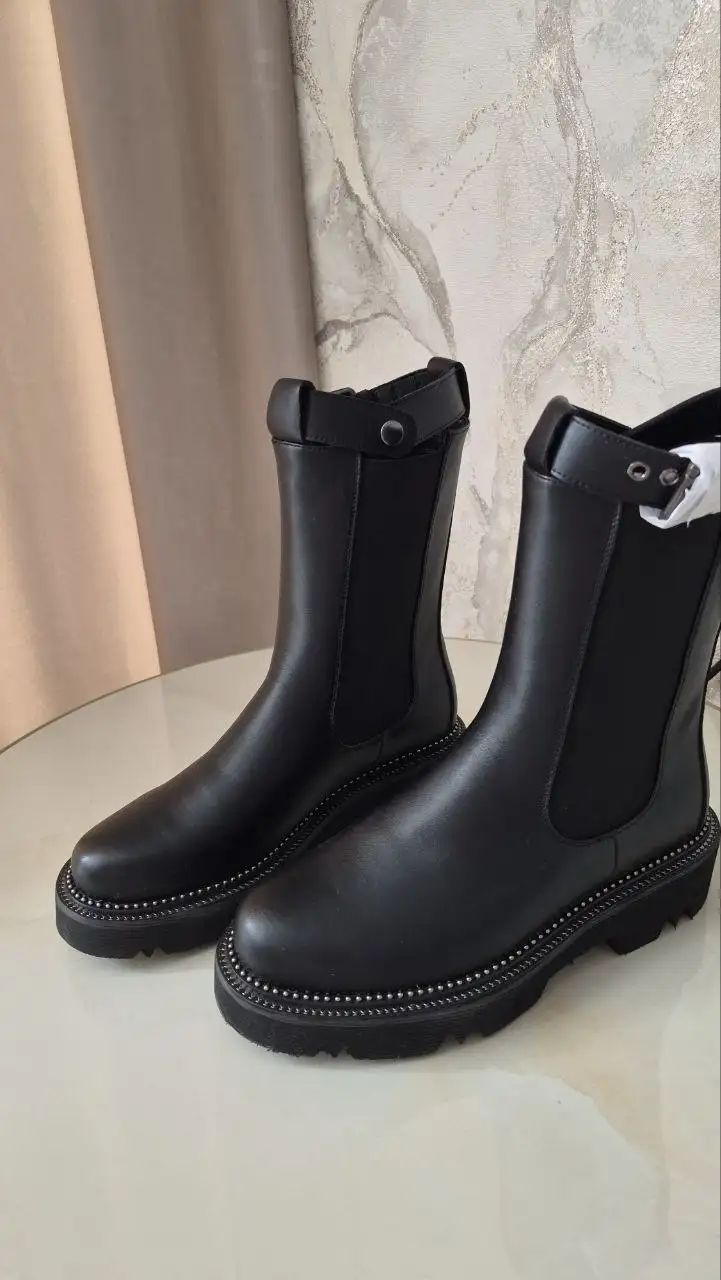 Продам новые демисезонные женские сапоги 38 размера - Обувь (Одежда) в Томск