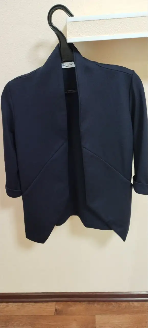 Синий пиджак на девушку размер 40-42 - Одежда в Томск