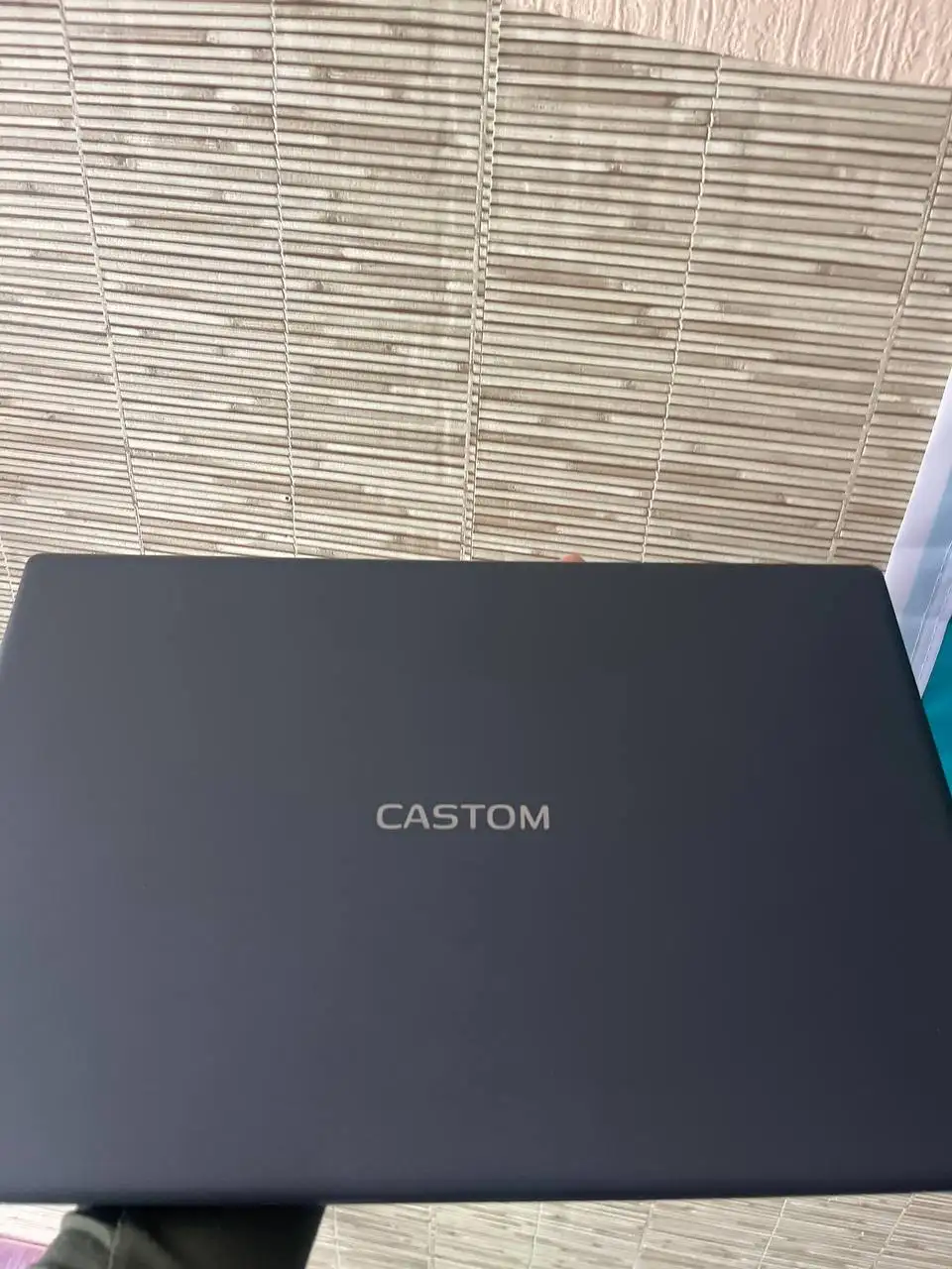 Компьютерная техника: коробка и документы без зарядного устройства - Компьютерная техника (Электроника) в Томск