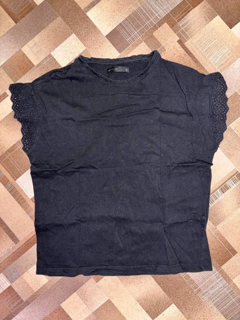 Женские футболки 42 размера - Женская одежда (Одежда) в Томск