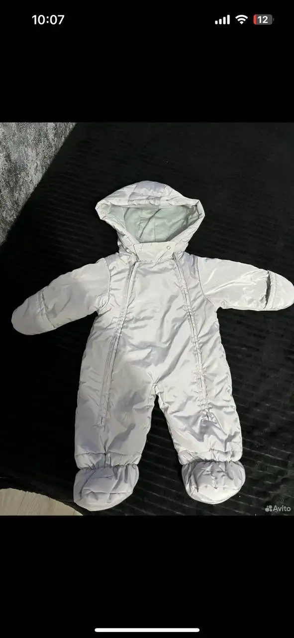 Продажа детских товаров: коляска 3в1 и комплект одежды - Детская одежда и коляски (Товары для детей) в Томск