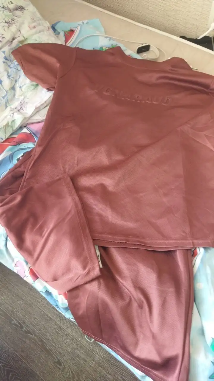 Костюм размер L - Костюм (Одежда) в Томск