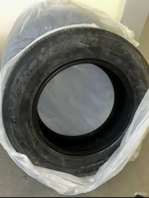 Отдам летние шины Bridgestone Dueler H/P Sport 225/65 R17 - Шины в Томск